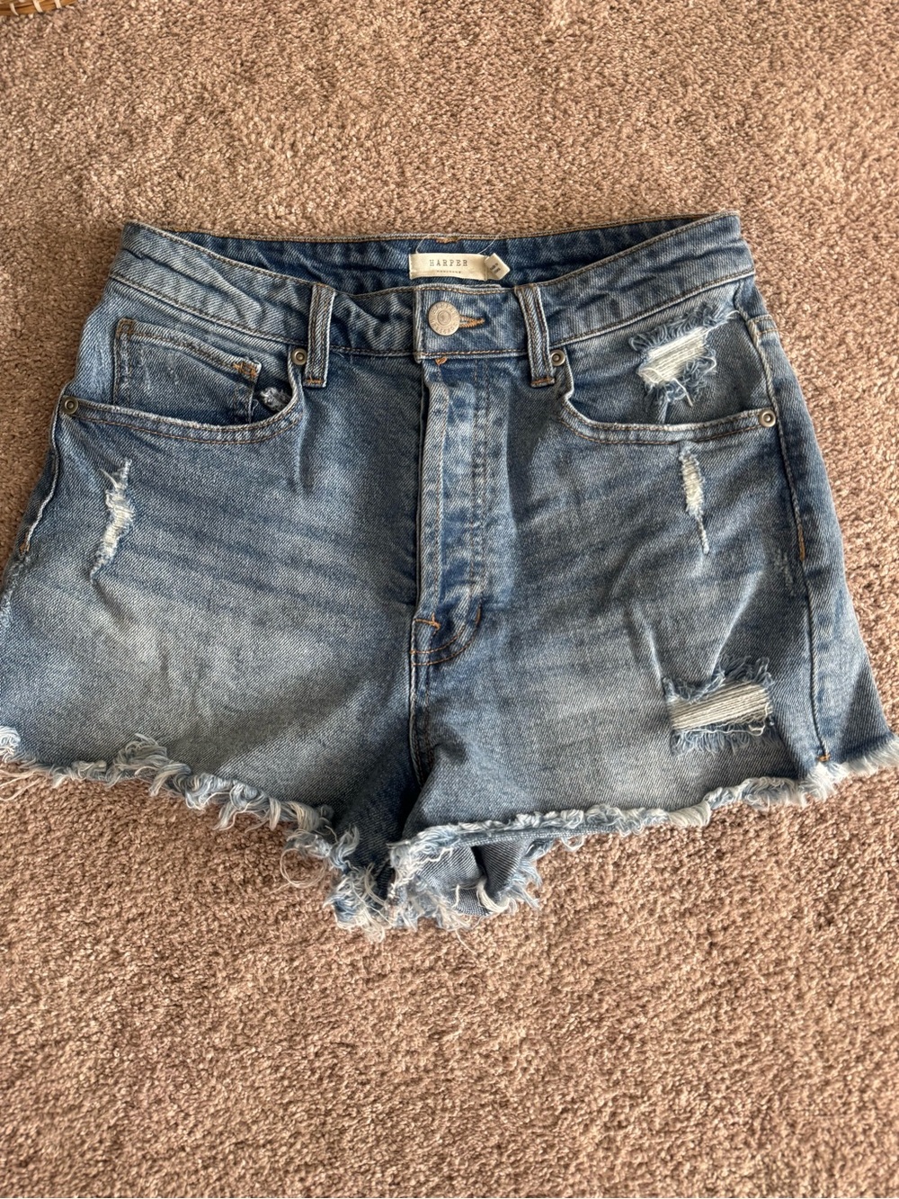 High-Rise Distressed Frayed Hem Denim Shorts - Blue size 26